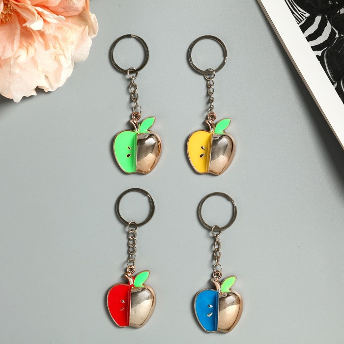 Брелок пластик под металл "Яблочко" МИКС 4х3,5 см