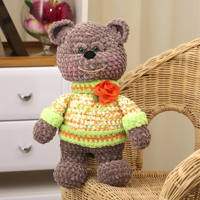 Сувенир вязаный "Мишка-пухляш с оранж.цветком" 40см