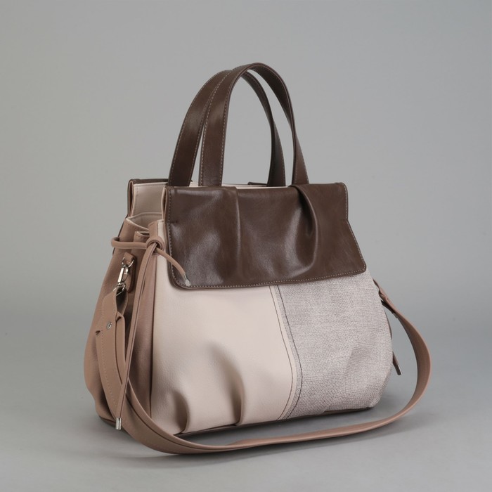 Сумка женская, 3 отдела на молниях, наружный карман, длинный ремень, цвет бежевый