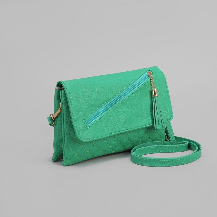 Клатч женский, 3 отдела на молнии, наружный карман, длинный ремень, цвет зелёный