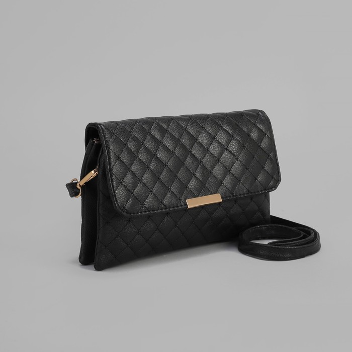 Клатч женский, 3 отдела на молнии, 2 наружных кармана, длинный ремень, цвет чёрный