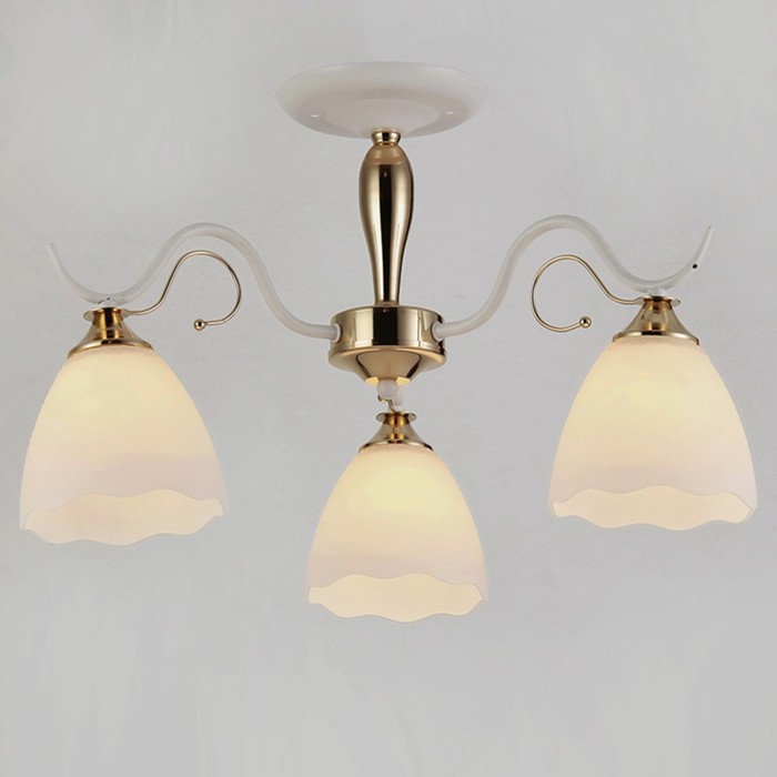 Люстра "Ариэль" 3х40Вт E27 белый-золото 56x56x33 см.