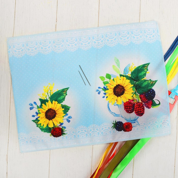 Вышивка лентами на мешочке "Лений букет с ягодой", 35 х 25 см