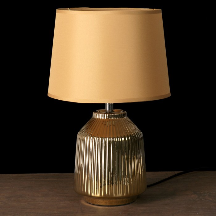 Лампа настольная с абажуром "Золотой рубеж" 220V 25 Вт E14 31х20х20 см