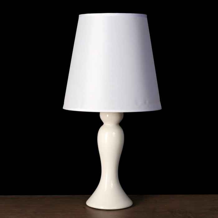 Лампа настольная с абажуром "Грация" белая 220V 25 Вт E14 47,5х23,5х23,5 см