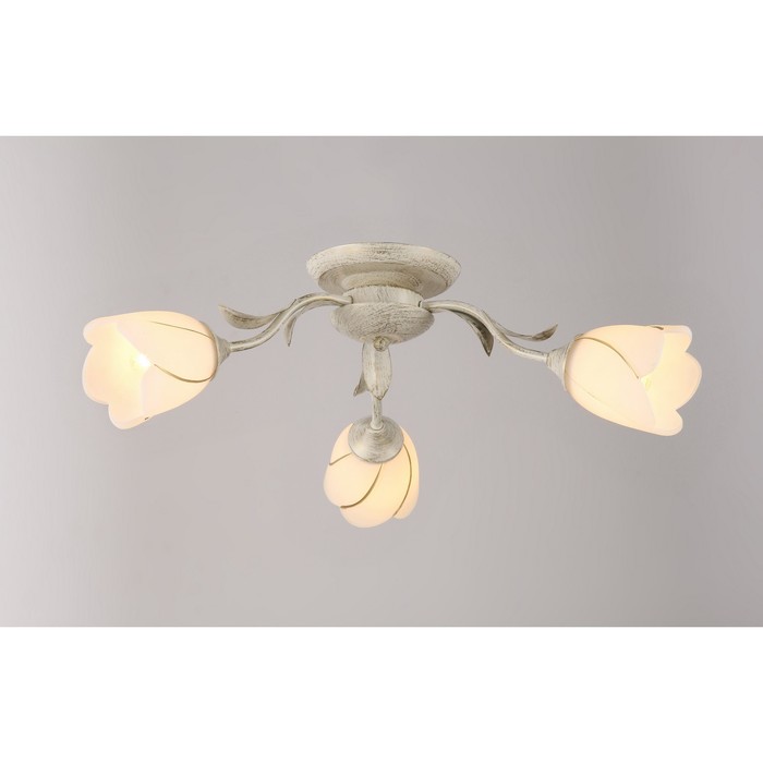 Люстра "Домника" 3x60Вт E27 белый 40x40x20 см.