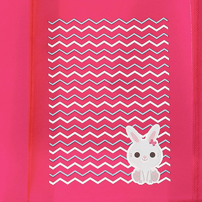 Подарочный набор "Доченька, ты наше счастье": книга малыша с наклейками и кармашек на детскую кроватку