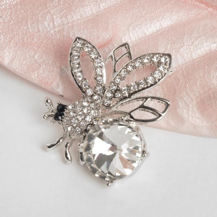 Брошь "Муха сверкающая", цвет белый в серебре