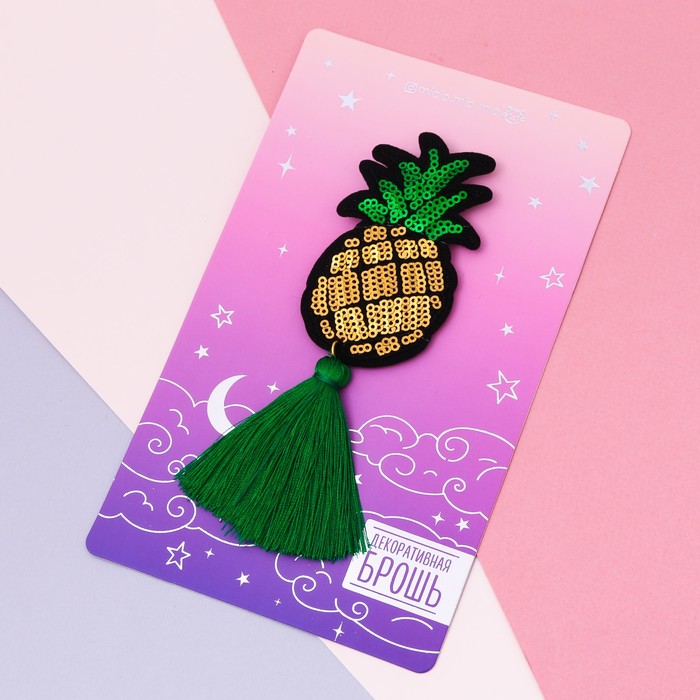 Значок с кисточкой "Ананас"