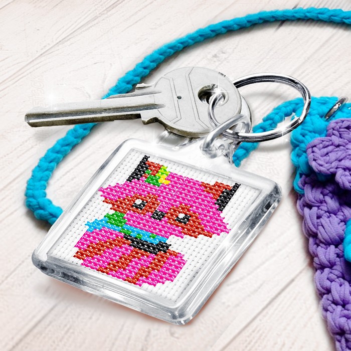 Вышивка крестиком на брелоке "Енот и вишенки", 2 канвы в наборе