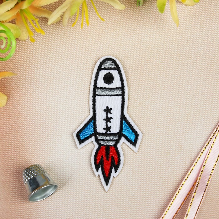 Термоаппликация "Ракета", 8*4см, цвет белый