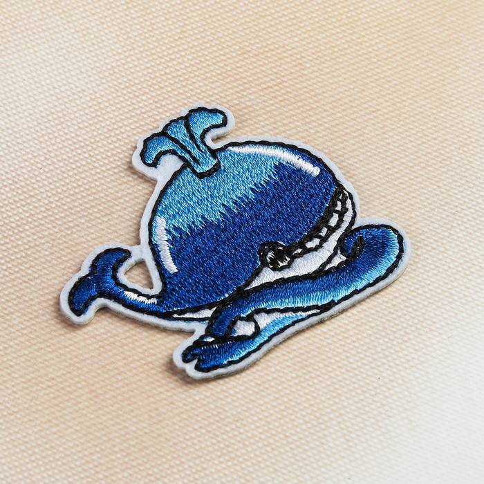 Термоаппликация "Кит", 4,7*5см, цвет синий