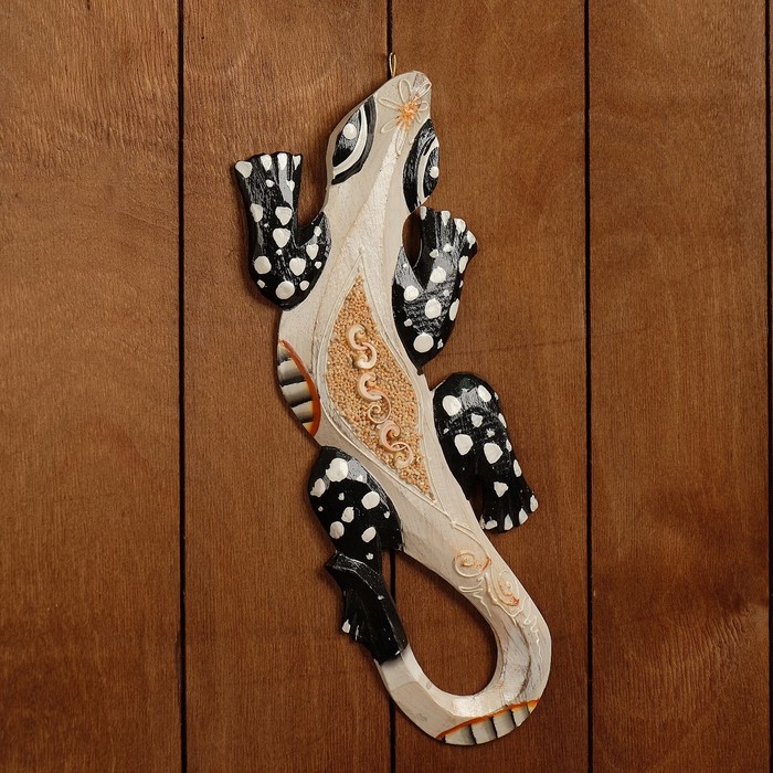 Панно настенное "Ящерица с камнями" светло-серая 30 см дерево МИКС