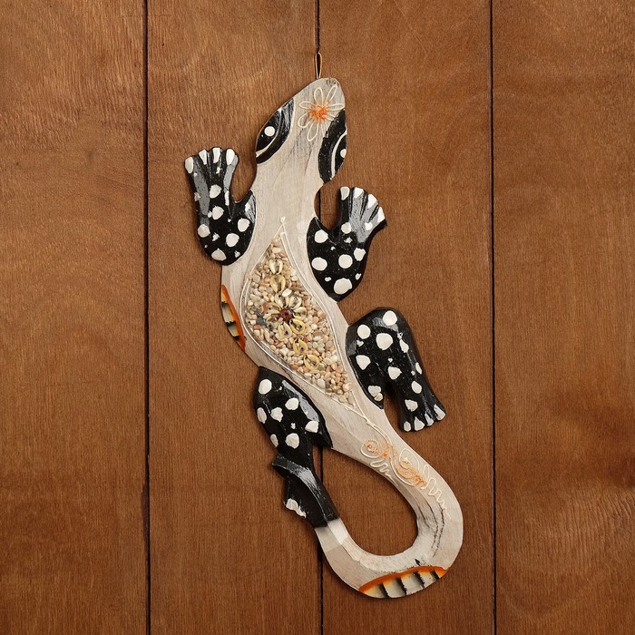 Панно настенное "Ящерица с камнями" светло-серая 30 см дерево МИКС