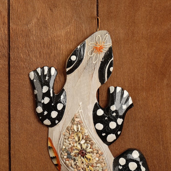 Панно настенное "Ящерица с камнями" светло-серая 30 см дерево МИКС