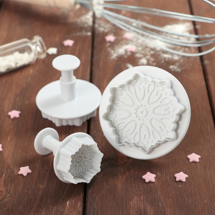 Набор плунжеров кондитерских "Цветок", 3 шт: 6,6/5,2/3,5х4,5 см