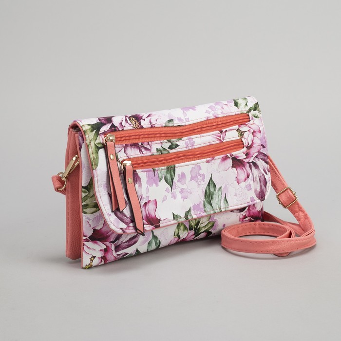 Клатч женский, 3 отдела на молнии, 2 наружных кармана, длинный ремень, цвет розовый