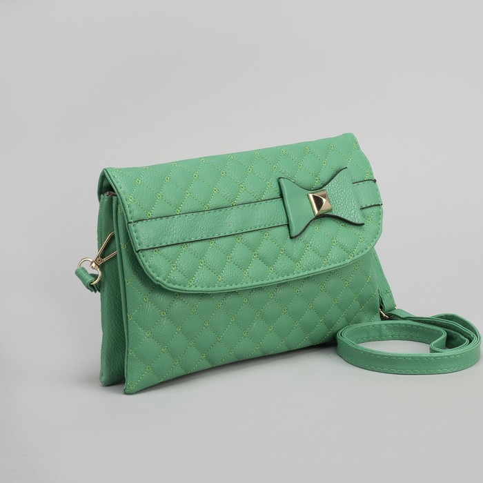 Клатч женский, 3 отдела на молнии, длинный ремень, цвет зелёный