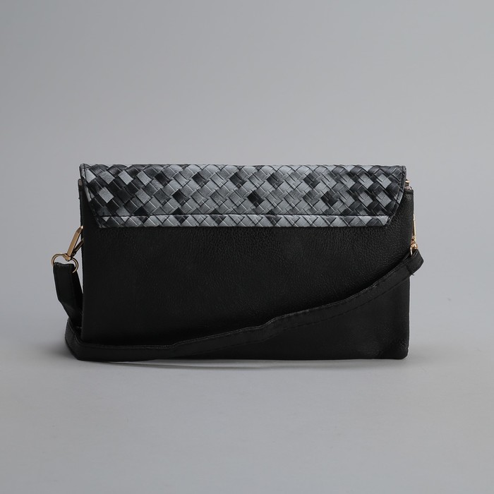 Клатч женский, 3 отдела на молнии, длинный ремень, цвет чёрный