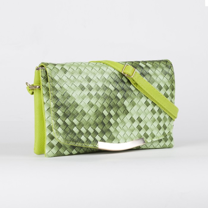 Клатч женский, 3 отдела на молнии, длинный ремень, цвет зелёный