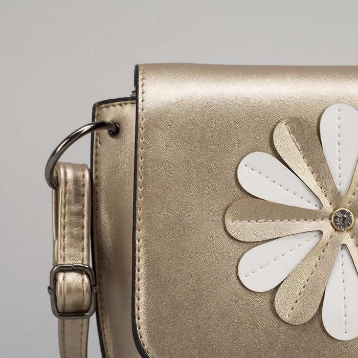 Сумка женская, отдел на молнии, цвет золотой