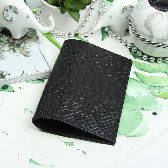 Обложка для паспорта, питон/скат, цвет чёрный