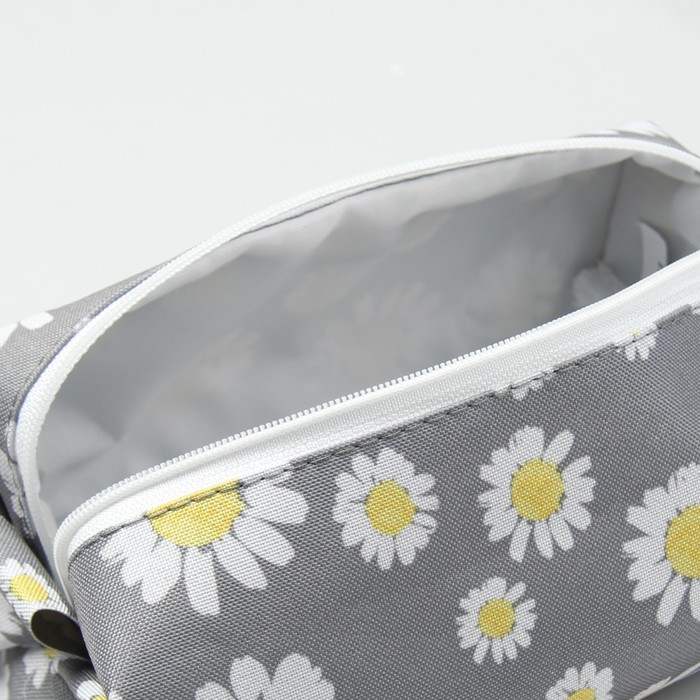 Косметичка дорожная "Сундучок", отдел на молнии, подклад, принт "Ромашки"