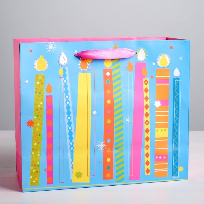 Пакет ламинированный горизонтальный «С ДНЁМ РОЖДЕНИЯ», MS 18 × 23 × 10 см