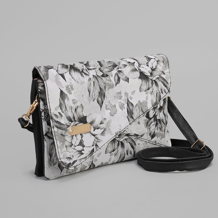 Клатч женский, 3 отдела на молнии, длинный ремень, цвет чёрный