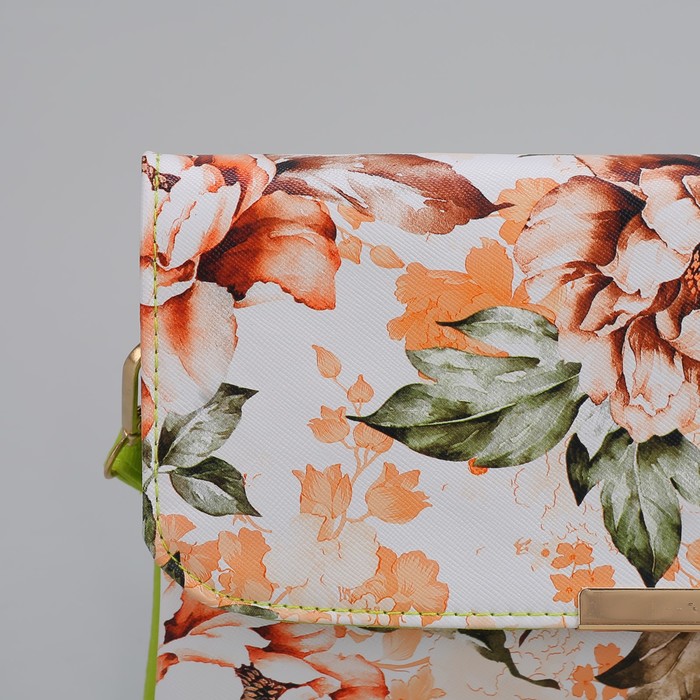 Клатч женский, 3 отдела на молнии, длинный ремень, цвет зелёный