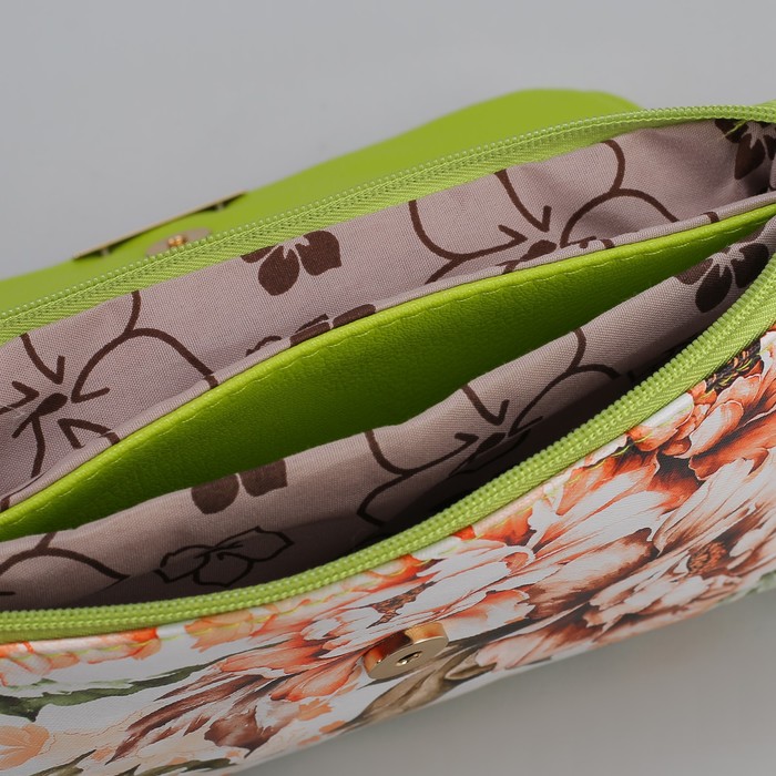 Клатч женский, 3 отдела на молнии, длинный ремень, цвет зелёный