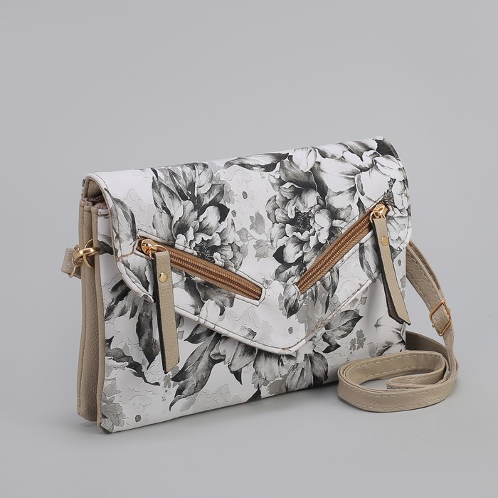 Клатч женский, 3 отдела на молнии, 2 наружных кармана, длинный ремень, цвет хаки