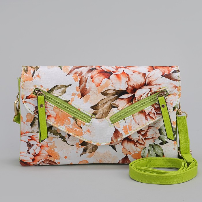 Клатч женский, 3 отдела на молнии, 2 наружных кармана, длинный ремень, цвет зелёный