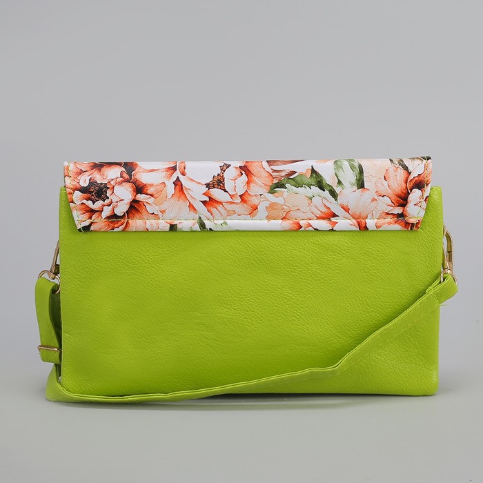 Клатч женский, 3 отдела на молнии, 2 наружных кармана, длинный ремень, цвет зелёный