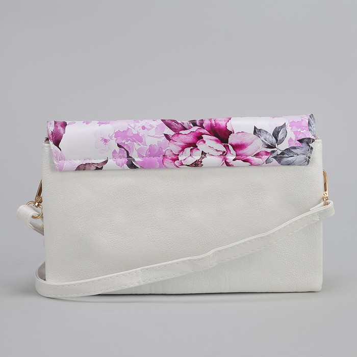 Клатч женский, 3 отдела на молнии, 2 наружных кармана, длинный ремень, цвет белый