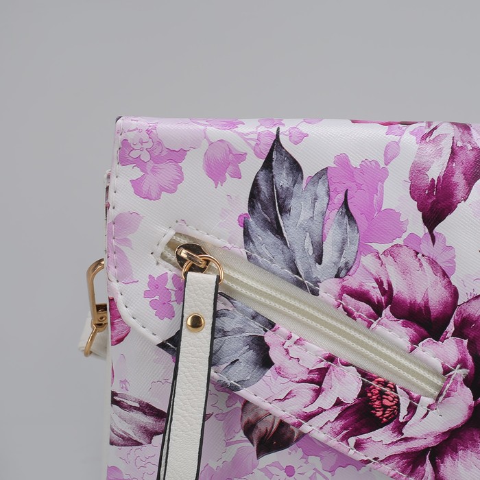 Клатч женский, 3 отдела на молнии, 2 наружных кармана, длинный ремень, цвет белый