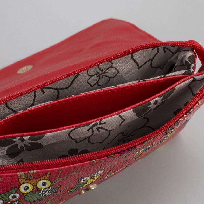 Клатч женский, 3 отдела на молнии, длинный ремень, цвет красный