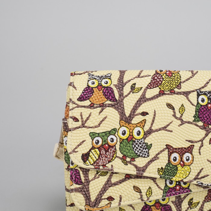 Клатч женский "Сова", 3 отдела на молнии, длинный ремень, цвет бежевый