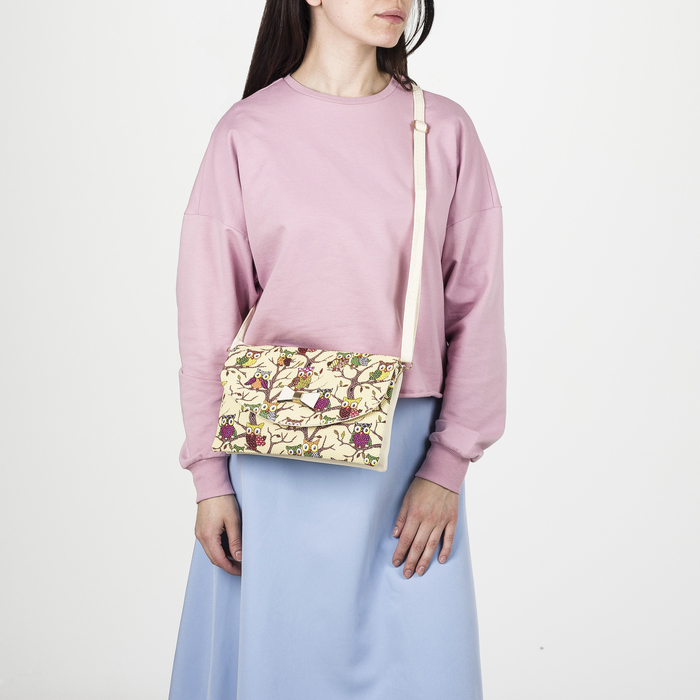 Клатч женский "Сова", 3 отдела на молнии, длинный ремень, цвет бежевый