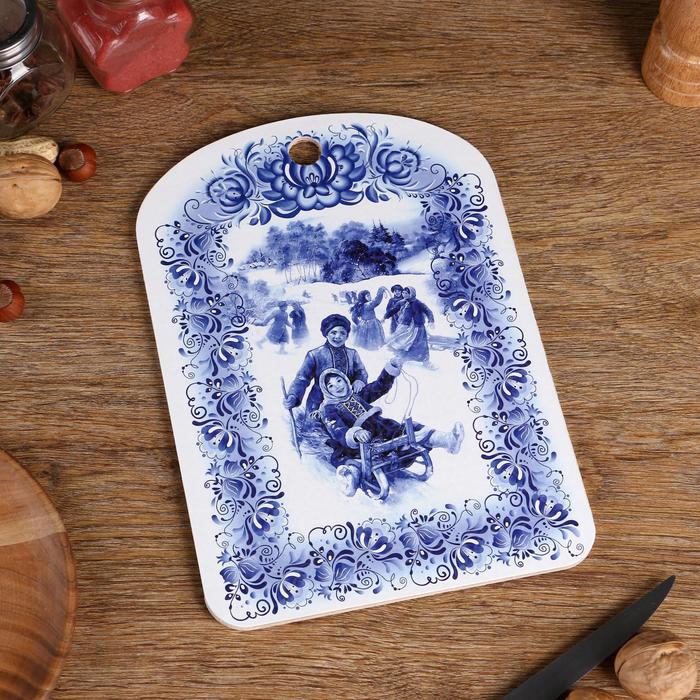 Доска разделочная сувенирная "Гжель. Катание на санках", 27,5х19,5см