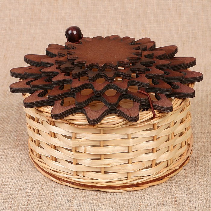 Шкатулка «Узорная», тёмная резная крышка, 15х15х6 см, шпон