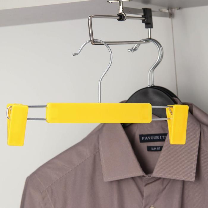 Плечики для брюк и юбок с зажимами, 23×13 см, цвет жёлтый фото