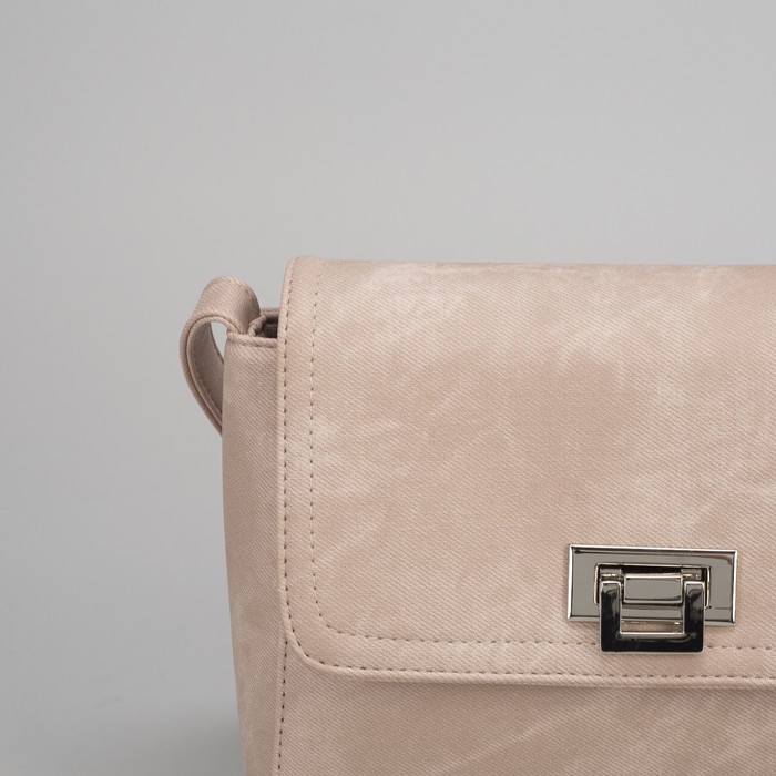 Сумка женская, отдел на клапане, регулируемый ремень, цвет пудровый
