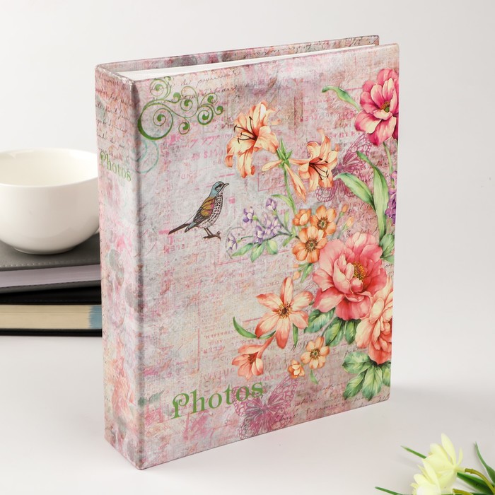 Фотоальбом на 200 фото 10х15 см "Птица среди цветов" 23х18х5,5 см