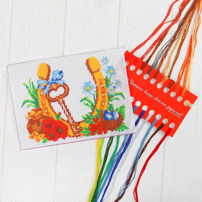 Вышивка крестиком на ключнице "Подкова", 21 х 15 см