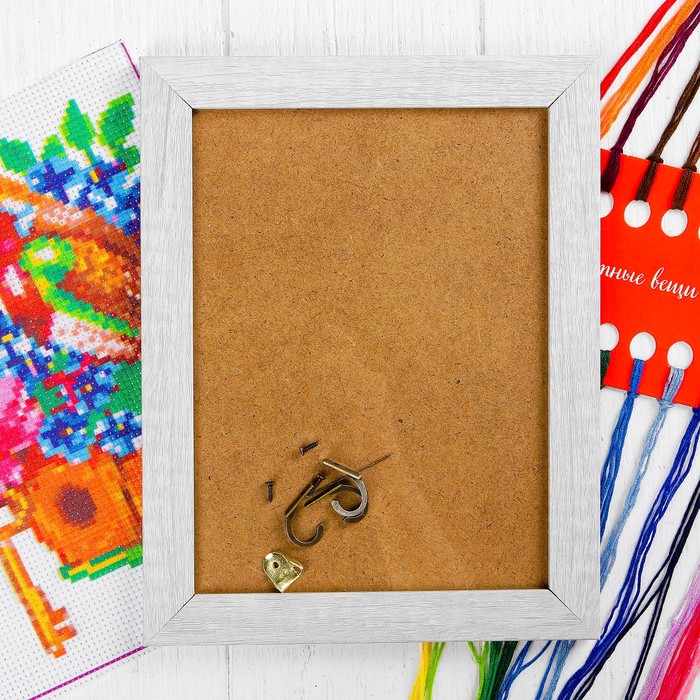 Вышивка крестиком на ключнице "Птичка", 21 х 15 см