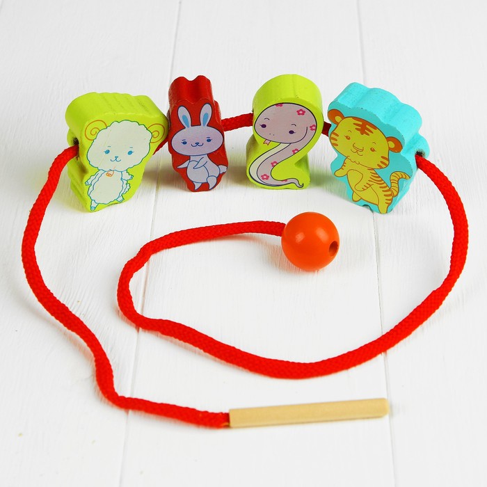 Шнуровка "Зоопарк", 12 элементов, высота фигур — 5 см