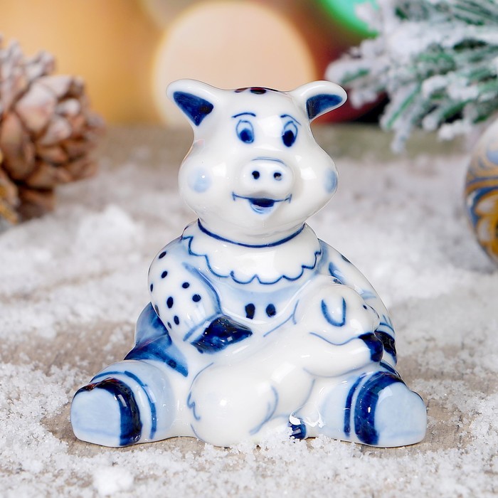 Сувенир «Свинка - нянька», 5,5х7х5,5 см, гжель