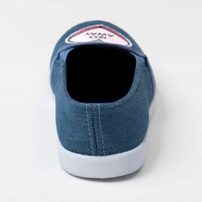 Слипоны "KAFTAN" женские с нашивкой "Сердце", голубая джинса, 39 р-р