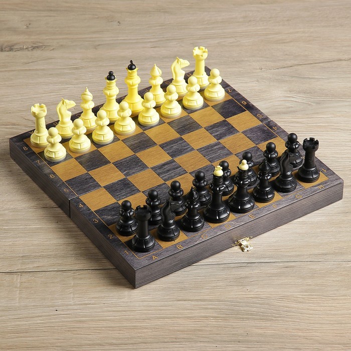 Шахматы (доска дерево 29х29 см, фигуры пластик, король h=7 см)